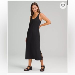 Lululemon v neck midi dress